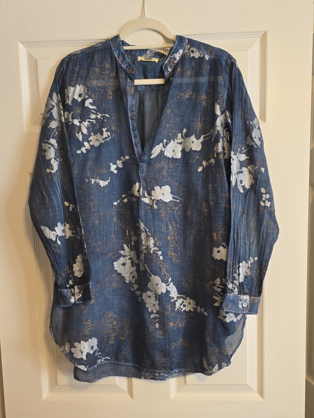 Women's Blue Floral Tunic Top - Casual V-Neck